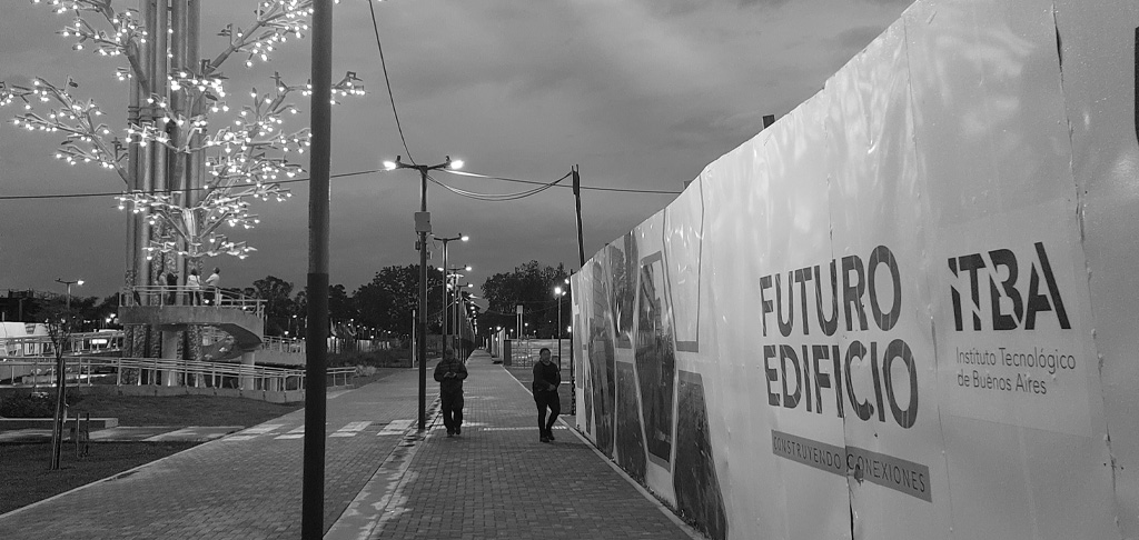 El arte ilumina el Parque de Innovación